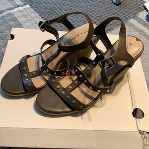 Via Spiga olive colored wedges